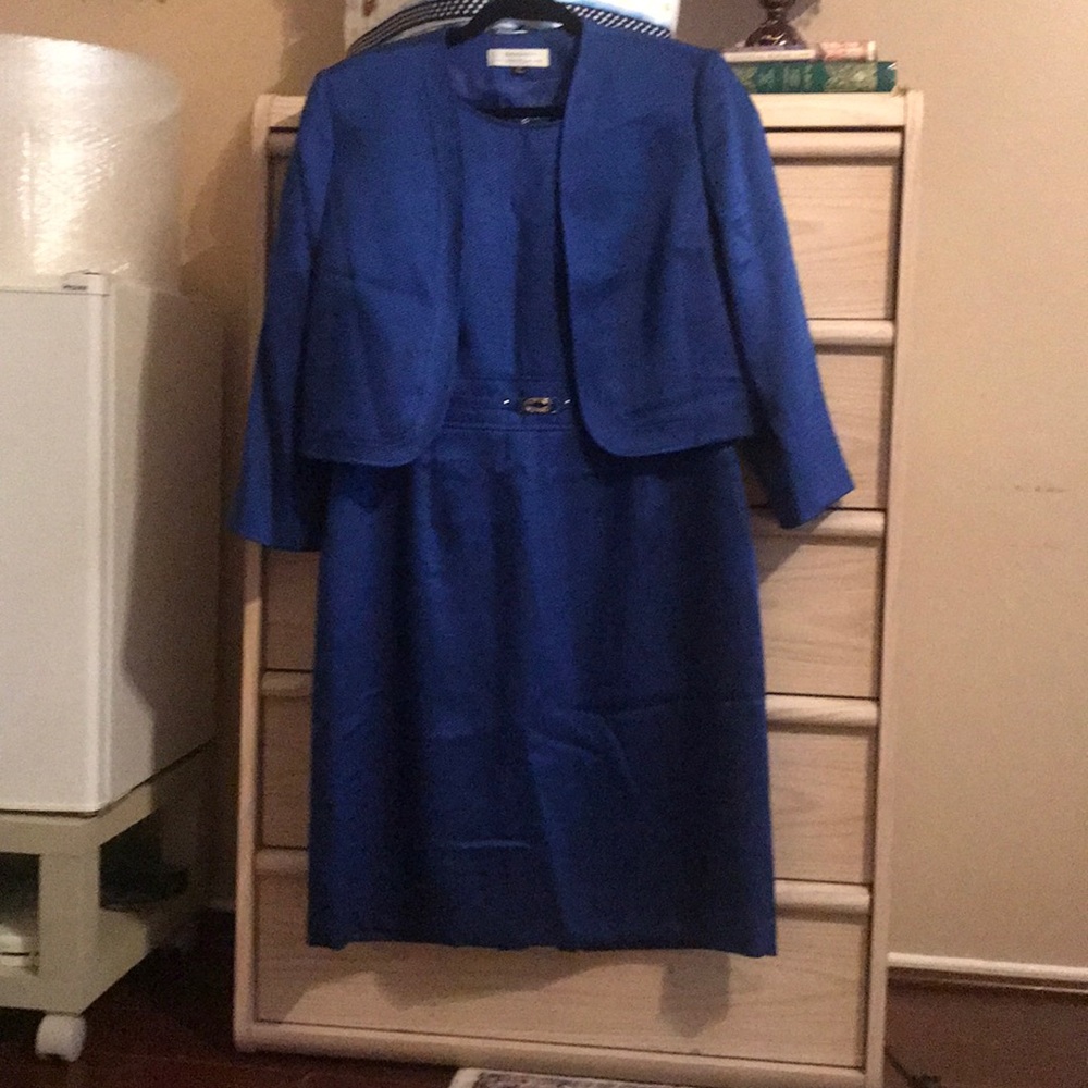 Tahari knee length dress